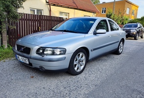 2004 Volvo S60